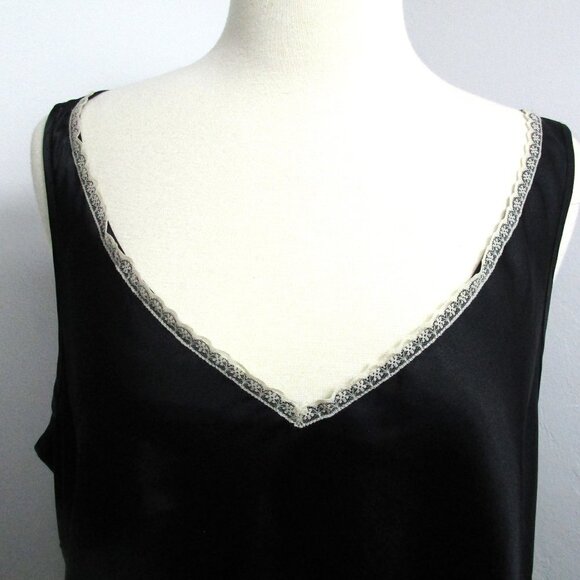 Lane Bryant Tank Top Women's Size 16 Black Sleeveless V-Neck Polyester Pullover - Picture 3 of 10
